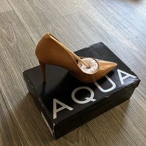 Aqua Camel Patent leather high heel pumps size 10
